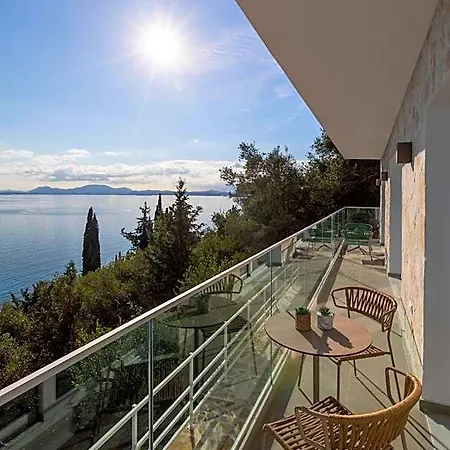 Hotel Stoa 3*